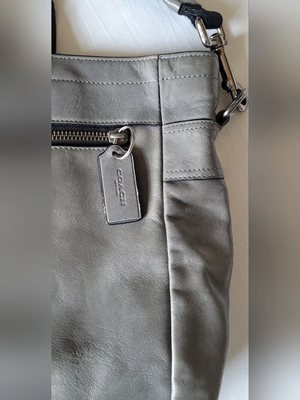 COACH Gray Leather Laptop Messenger Bag. Large Vintage.